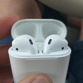 AirPods