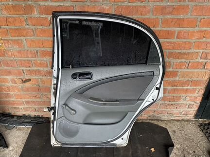 Дверь задняя правая Шевроле Лачетти хетчбек бу