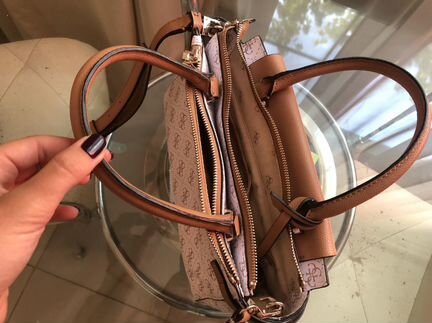 Сумка Guess