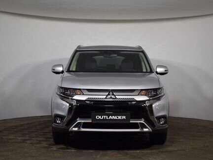 Mitsubishi Outlander 2.0 CVT, 2020