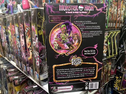 Кловенус фрики Монстр Хай кукла в коробке