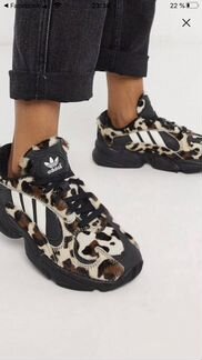 Кроссовки adidas originals yung 1