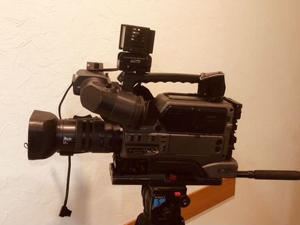 Профессиональная видеокамера sony DSR 250P