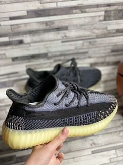 Кроссовки Adidas Yeezy Boost