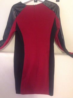 Новое комбинированное платье S на широкие бедра