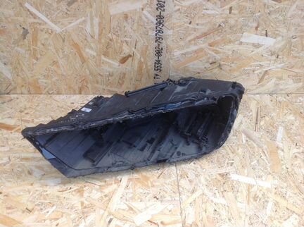 Корпус фары Ауди Q7 2016г целый