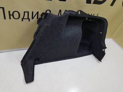 Обшивка багажника правая Skoda Rapid 1
