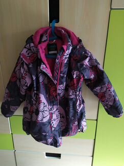 Куртка зимняя для девочки (рост 122)