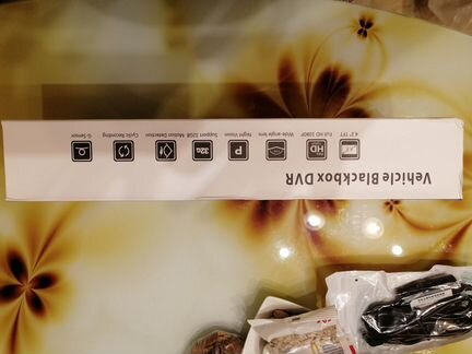 Зеркало заднего вида с видеорегистратором и камеро