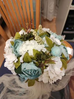 Свадебное украшение на автомобиль