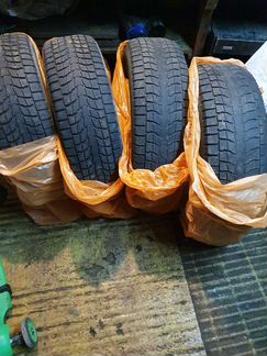 Dunlop Grandrek sj6 235 65 17