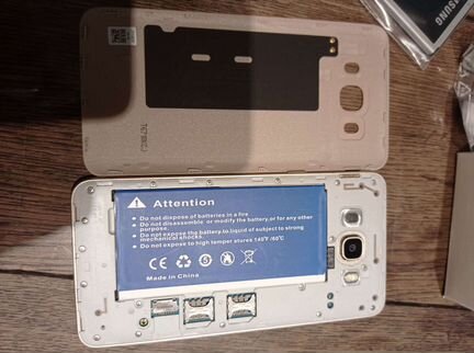 Телефон Samsung J7 2016