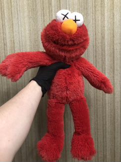 Игрушка Kaws Uniqlo