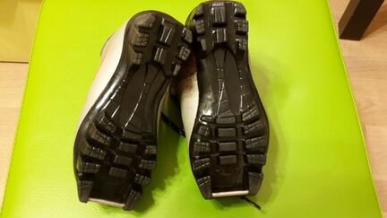 Детские лыжные ботинки