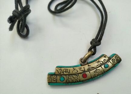 Тибетский кулон с узором