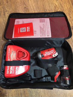 Milwaukee 2553-21 m12 винтоверт
