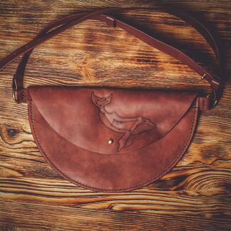 Поясная сумка из кожи