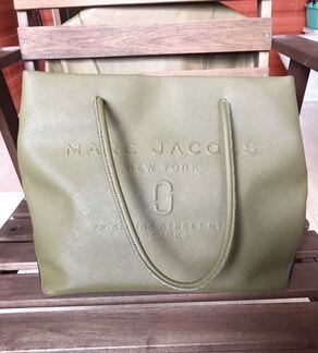 Кожаная сумка хаки Marc Jacobs