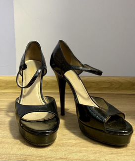 Босоножки YSL