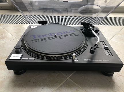 Technics SL-1200 mk3