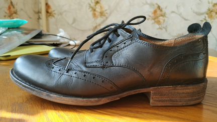 Ботинки кожаные 39 размер