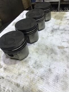 Поршни bobcat,Кубота v2203 б.у 87.50