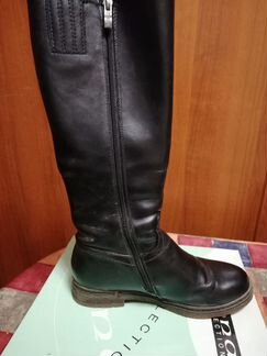 Продаются женские зимние сапоги