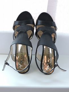 Босоножки чёрные из кожзаменителя (новые)