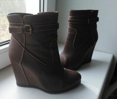 Сапоги на танкетке