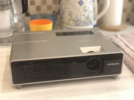 Проектор LCD Hitschi cpx1 2000lm 1024x768