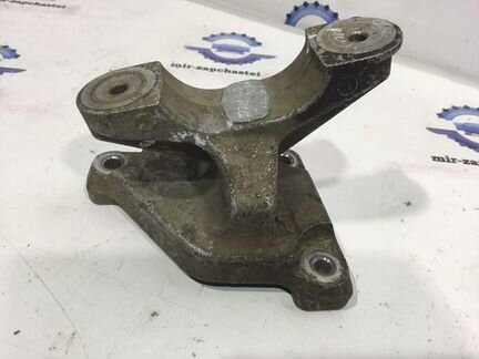 Кронштейн рулевой рейки правый Honda CR-V 3