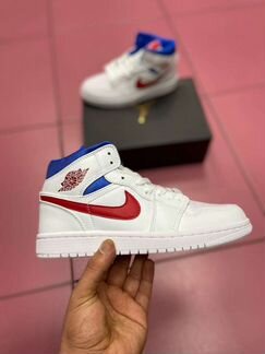 Кроссовки Nike Air Jordan 1