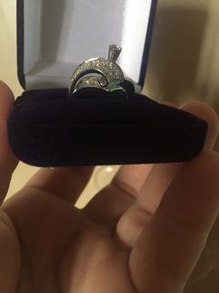 Кольцо из белого золота с бриллиантами