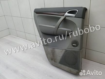 Обшивка задняя левая 95555516903PBT Porsche Cayenn