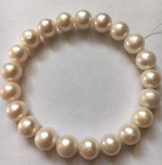 Браслет из жемчуга и камней