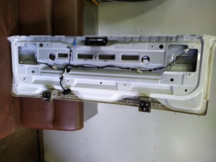 Задний борт Range Rover Vogue 3