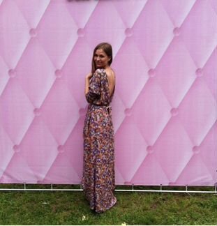 Платье с открытой спиной