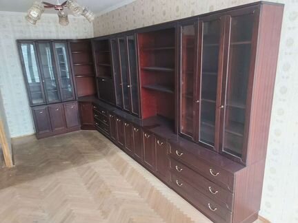 Стенка угловая в идеальном состоянии даром