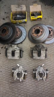 Суппорта колодки и диски,комплект на мерседес w204