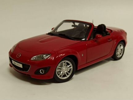 Mazda MX-5 2012 Red 1:18 Paudi