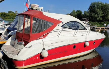 Моторная яхта Beneteau Monte Carlo 32