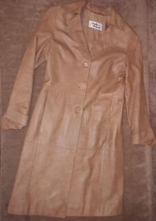 Пальто кожаное размер 44- 46