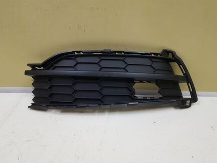 Решетка бампера левая Skoda Karoq