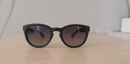 Солнцезащитные очки, привезенные из Италии