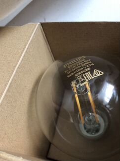 Лампа светодиодная Philips 7W E27 220-240V
