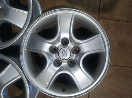Диски бу оригинал R16 P на Kia
