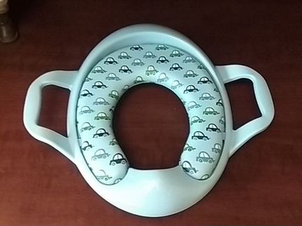 Детское сиденье на унитаз